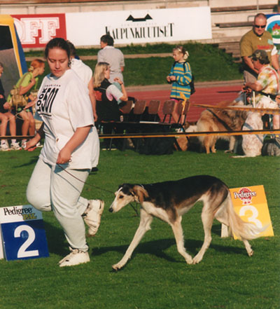 Micaela and Akasha - Photo : Tarja Savinen